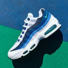 ナイキ『エアマックス95』青グラデ発売決定　「atmos」で抽選応募開始　2万4200円も争奪戦必至