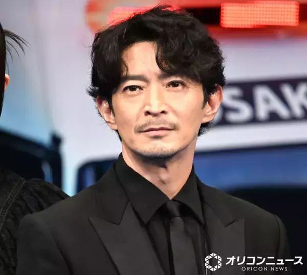 津田健次郎、劇場版第3弾の『TOKYO MER』舞台あいさつに登場　美声響かせ鈴木亮平「声がよすぎでしょ！」