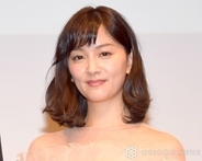 石橋杏奈、5歳長女＆夫・松井裕樹投手の2ショットを公開　日常の愛らしい瞬間に「素敵」の声