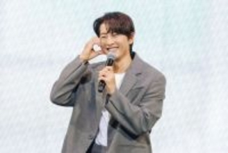 ソン・ジュンギ、約14年ぶりの日本ファンミーティングでハートポーズ連発　ゲスト登場でかわいい“マンネ”の一面や感極まる場面も