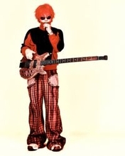 セカオワ・Fukase、ヒップホップ愛を込めたソロアルバム『Circusm』12・26発売へ　ビジュアルではベース構える