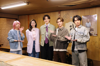 渡辺翔太、“江戸川区特番”に祖母がサプライズ登場　同じ高校出身・岡田将生と懐かしトークを展開