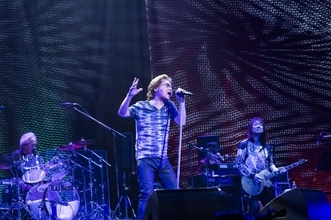 甲斐バンド、16年ぶりの武道館公演で50周年を締めくくる熱演