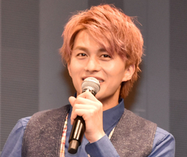 【アベマ30時間】元ボイメン・小林豊、過去の万引き騒動をカメラの前で生謝罪「本当にたくさんの方にご迷惑を…」　反省の言葉の一方で…ド派手な衣装にツッコミの嵐