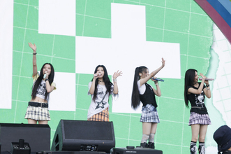ILLIT、約3万人来場『LuckyFes』初出演　「I Got Your Back」「It’s Me」など全8曲披露