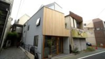 “一級建築士”夫妻設計の自邸、梁なし開放感→秘密は『万博』大屋根リングに使われた素材『となりのスゴイ家』