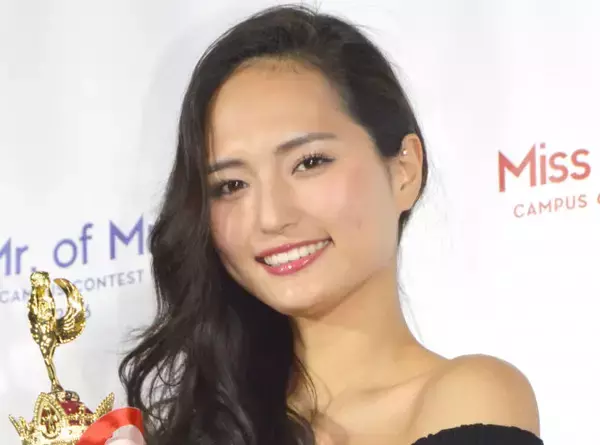 元ミス青山の30歳モデル、愛車公開に反響「マツダってところがまたかっこいい」「素敵です」