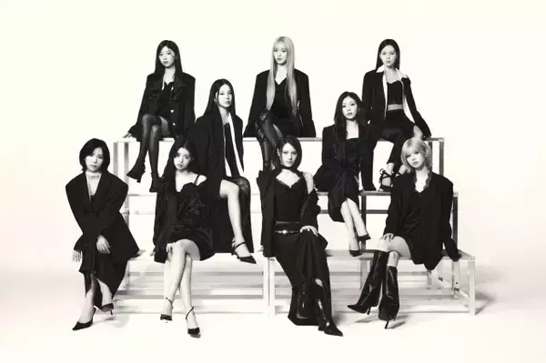 NiziU、初ベスト『Portfolio』リリース決定　豪華特典付き各形態の内容公開　最新ビジュアルも