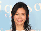 「本仮屋ユイカ、妹・リイナ家族と奄美大島へ　一家“ほぼ顔出し”5ショットも披露「眩しすぎて見えないぐらいステキな家族」」の画像1