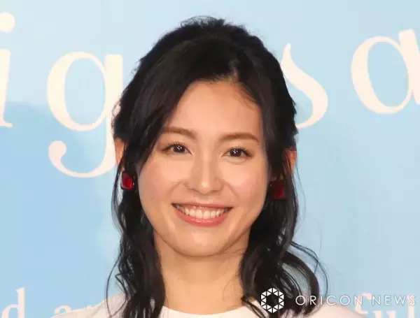 本仮屋ユイカ、妹・リイナ家族と奄美大島へ　一家“ほぼ顔出し”5ショットも披露「眩しすぎて見えないぐらいステキな家族」