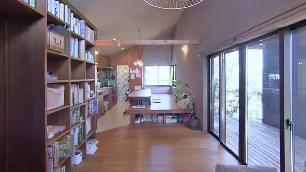 “森”を感じるテラスのある家　住まい手のこだわりが随所に『渡辺篤史の建もの探訪』