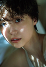 『週プレ』2025下半期グラビア“ベスト盤”　渡邊渚、豊島心桜、天羽希純ら圧巻のスタイルから、38歳・原幹恵の“完熟ボディ”まで収録