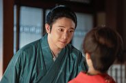大森元貴、まさかの“まげ姿”にネット衝撃　『いろはの恋は時代をかける』初回に大反響