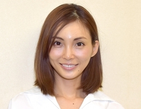 44歳・押切もえ、“超ミニ”美脚スタイル「小顔かわいい」「お変わりなく美しい」