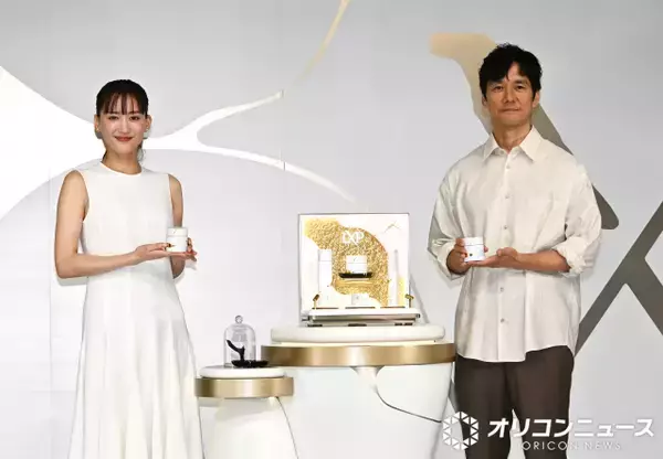 綾瀬はるか＆西島秀俊、『SK-II』イベントで共演　『八重の桜』の絆は今も　“はる坊”＆“お兄ちゃん”と呼び合う