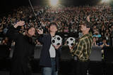 「高橋文哉・櫻井海音・高橋恭平、自由すぎる『ブルーロック』舞台あいさつ　フライングに客席乱入も」の画像1