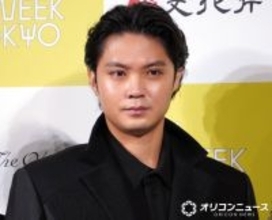 磯村勇斗、同級生・深澤辰哉への愛全開「強火担でいかせて頂きます」　Snow Manライブ鑑賞を2ショットで報告
