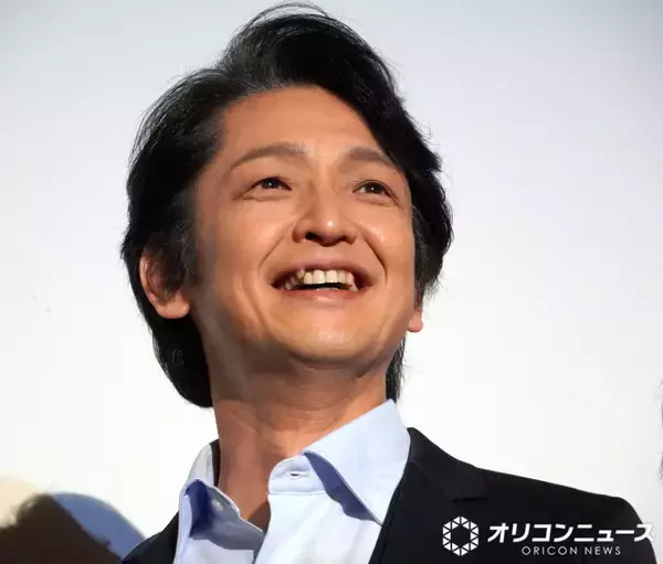 To Be Continued岡田浩暉、還暦を報告　黒スーツ×真紅のバラの近影にファン驚き「還暦に見えない若々しさ…」「赤がめちゃくちゃ似合う」