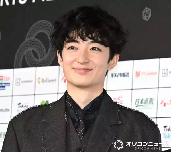 濱正悟、シックな黒スーツでレッドカーペットに登場　短編映画『しろくま』初上映「感想がとても楽しみ」