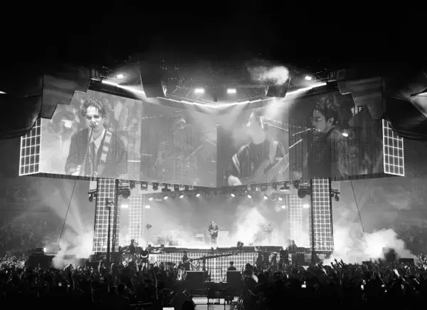 King Gnu、史上最多15都市29公演「King Gnu CEN+RAL Tour 2026」閉幕　新たな発表に客席から大きな歓声