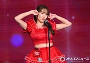 こじはる、最年長も変わらぬアイドル姿に衝撃の声「現役かと錯覚」「いつまでもかわいい」　「ハート型ウイルス」も披露