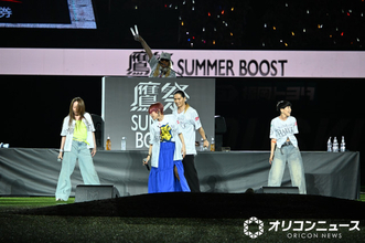 TRF、『鷹祭 SUMMER BOOST』で代表曲を3連発の圧巻パフォ　球場が広すぎて回りきれずSAMが苦笑い「体力的に無理だった」