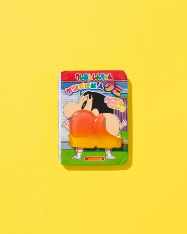 『クレヨンしんちゃん』“ケツだけ星人”がグミ化、発売開始　しんのすけのおしりリアルに再現、味も明らかに