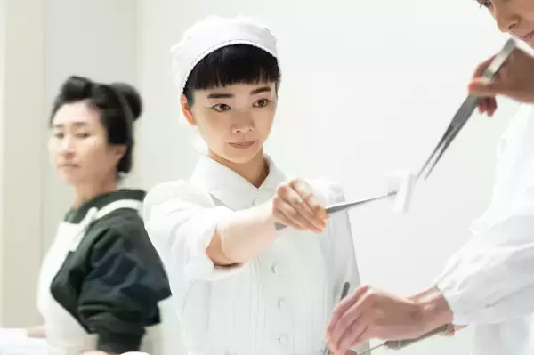 『風、薫る』ツヤが教室前にやってくる　気になったりんは…　第61回場面カット