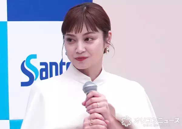 平愛梨、妹・祐奈が幼少期に視力アップしたことを明かす　「ゴミ箱の横にゴミ捨てていた」