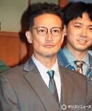 「松岡昌宏、初の本多劇場主演にしみじみ「ガキの頃から通っていた」　ハガキ職人役で過去の投稿経験も告白」の画像1