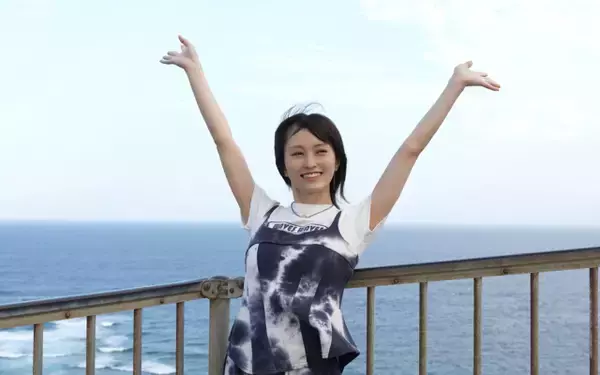 山本彩、沖縄・うるま市での感動体験で“うるラバ”に　会員証番号「714」のサプライズに喜び