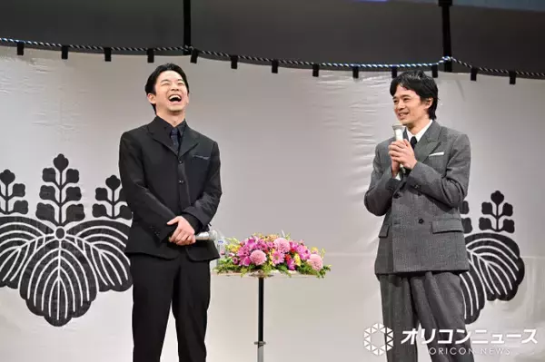 仲野太賀＆池松壮亮、大阪城のお膝元に登場…大河ファン歓声　『豊臣兄弟！』大阪での初イベント開催