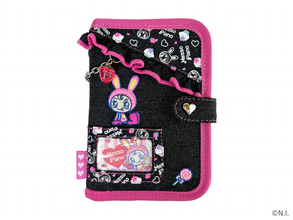 “平成女児の聖地”でナルミヤキャラクターと再会　懐かしい“デニム素材”のシールバインダーなど登場