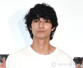 脳内出血で療養中の清原翔、有名俳優＆歌手らと笑い合う近影ショットが話題「凄すぎるメンバー」「ここの繋がりびっくり！」