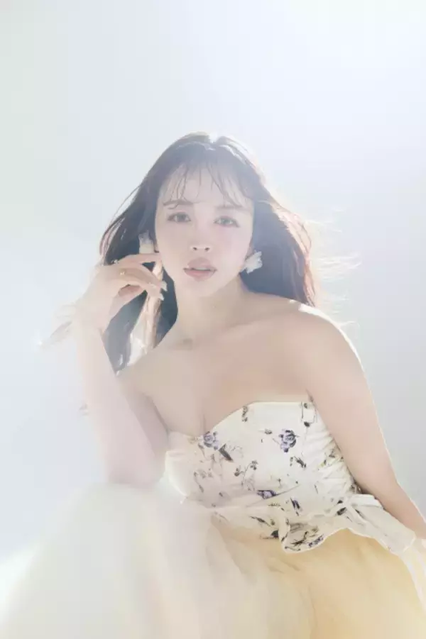 “伝説のギャル”ルミリンゴ、波乱人生と“心のアゲ方”をつづるフォトエッセイ発売　「考えすぎ注意報」公開