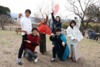 『ラムネモンキー』戸田恵子が“後ろ姿”で魅せた“エモさ”爆発のラストシーン　ファン胸熱の2ショットも公開【コメントあり】