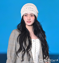 櫻坂46・山崎天、不意打ち投げキス　『ガルアワ』で圧倒的なオーラ放つ