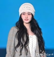 櫻坂46・山崎天、不意打ち投げキス　『ガルアワ』で圧倒的なオーラ放つ