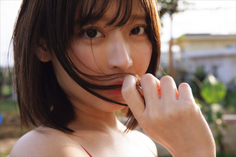 小日向結衣の大ヒット写真集「スーパーエロチカ」第3弾　「アレ」の露出度も大幅アップ【コメント全文】