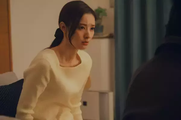 宮本茉由“菜穂”、片山萌美“綾香”の衝撃事実をついに知る『この愛は間違いですか～不倫の贖罪』第8話【あらすじ】