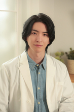 前田公輝、謎の精神科医役「ざわつく余韻を意識して演じました」　『多すぎる恋と殺人』出演【コメント全文】