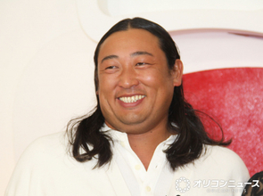 2025年注目された「特許」は？ 5位に“ロバート秋山氏の体モノマネTシャツ”　「意匠」1位はQuizKnock   INPIT発表