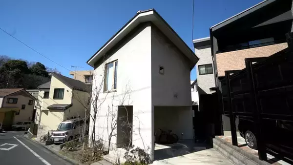 シンプルを極めた五角形のスゴイ家　建築費に山根驚き「えー！」　19日放送『となりのスゴイ家』