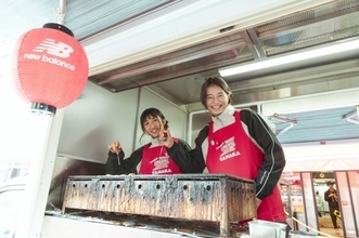 陸上の田中希実＆田中佑美、エプロン姿で「たこ焼き田中」オープン   「学園祭のようなほのぼのした雰囲気」