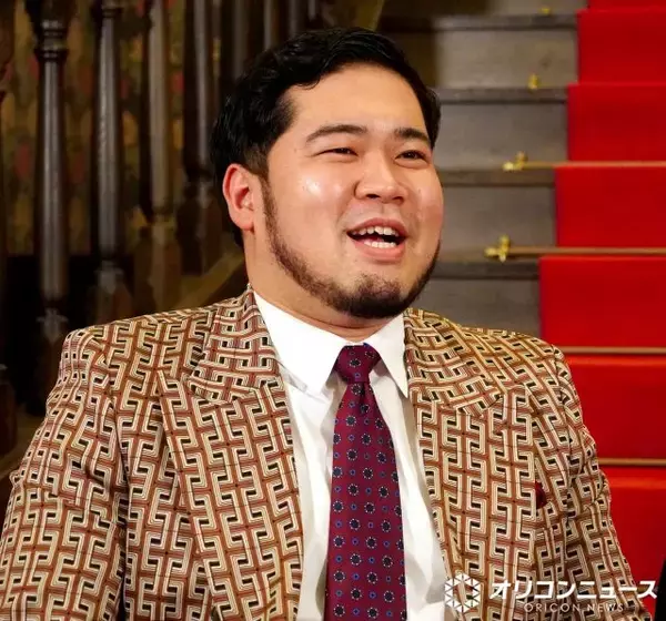 “父は大手証券会社副会長”ケムリ、芸歴1年目で事務所がとった異例の対応に苦笑い「悲しかったです（笑）」