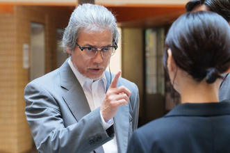 『コーチ』異例の人事…55歳の新入り・向井光太郎（唐沢寿明）【第一話あらすじ】