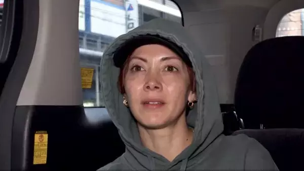 「土屋アンナ、“すっぴん”で子どもたちとの日常披露　洗濯は色物も白物も仕分けぬ庶民派」の画像