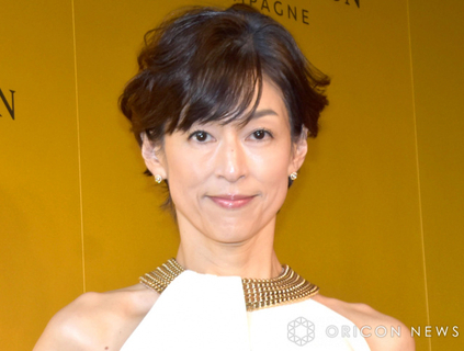 60歳・鈴木保奈美「和装の上司、いかがでしょう」　さまざまな着物身にまとう艶やかな姿披露「ほれぼれします」「着物が似合う日本代表」