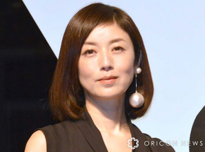 「素敵な50代」高岡早紀、“オールホワイト”の私服コーデを披露「おしゃれ」「スタイル良すぎ」