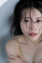 “となりの彼女”なで、初グラビア写真集に挑戦　Tバック姿など大胆カットも